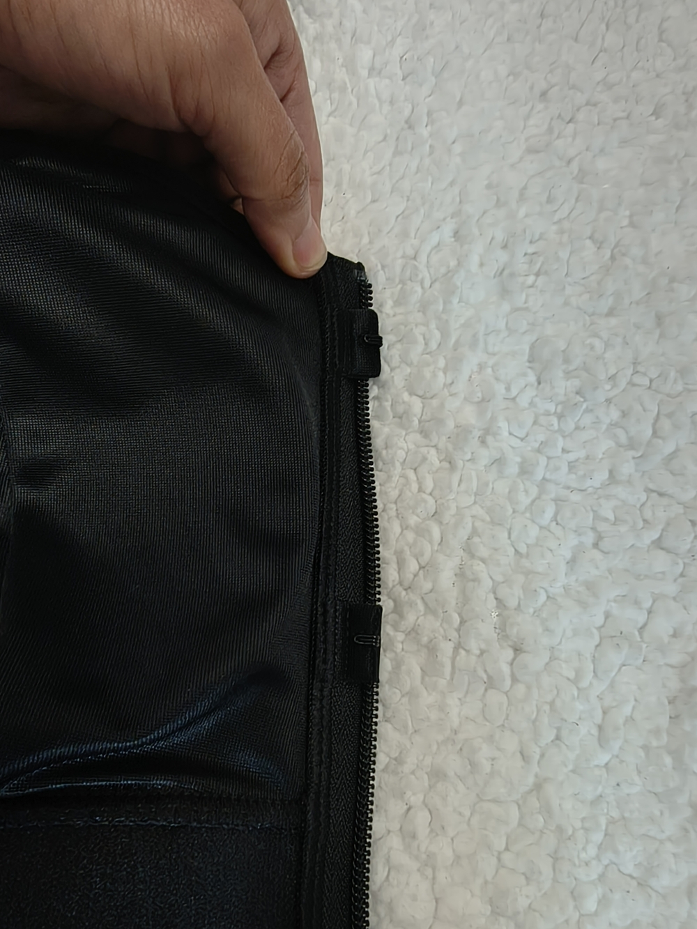 Shefit Sports Bra L1 Luxe High Impact Front Zip Black Adjustable Gym Workout NEW - Picture 9 of 16
